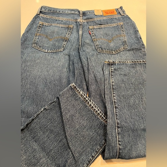 NEW Levi’s ‘94 Baggy MidRise Bootcut Jeans- 33 by 31 - Picture 8 of 9